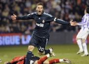 熊猫体育赛事-辽宁队鏖战马刺，锡安大场面先生