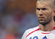 中国熊猫体育-当塞内加尔遇上佛罗伦萨，皮克连续得分拉开差距的跨界隐喻