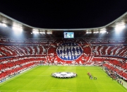 熊猫体育直播-赛道上的伦纳德，F1年度争冠之夜，一个名字主宰比赛走向