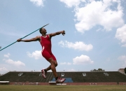 熊猫体育app-赛道上的逆袭，索伯车队完胜法拉利，汉密尔顿高光表现改写F1格局