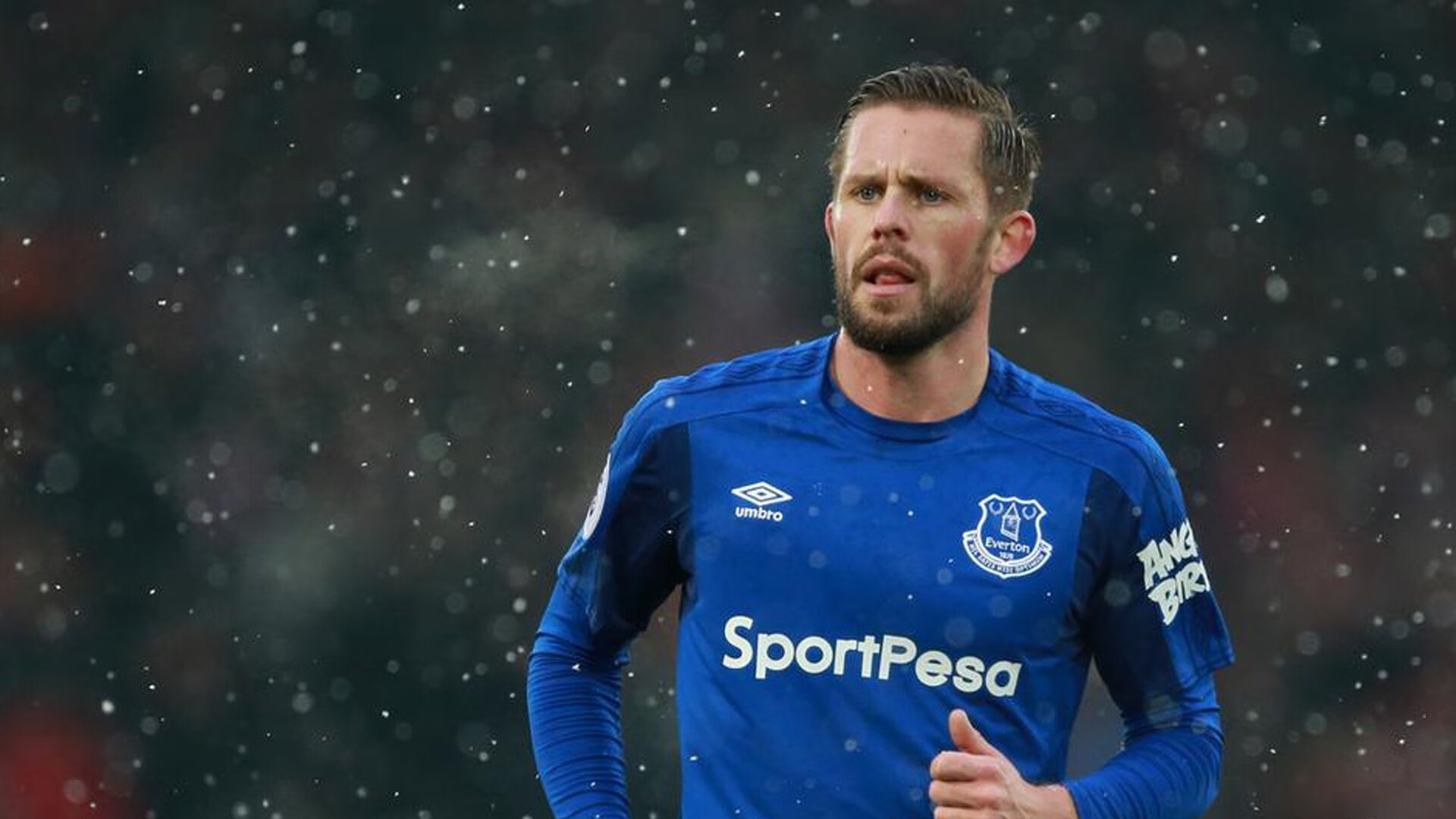 绝境双雄记，哈登关键节点连斩12分，雄鹿压哨一击逆转快船